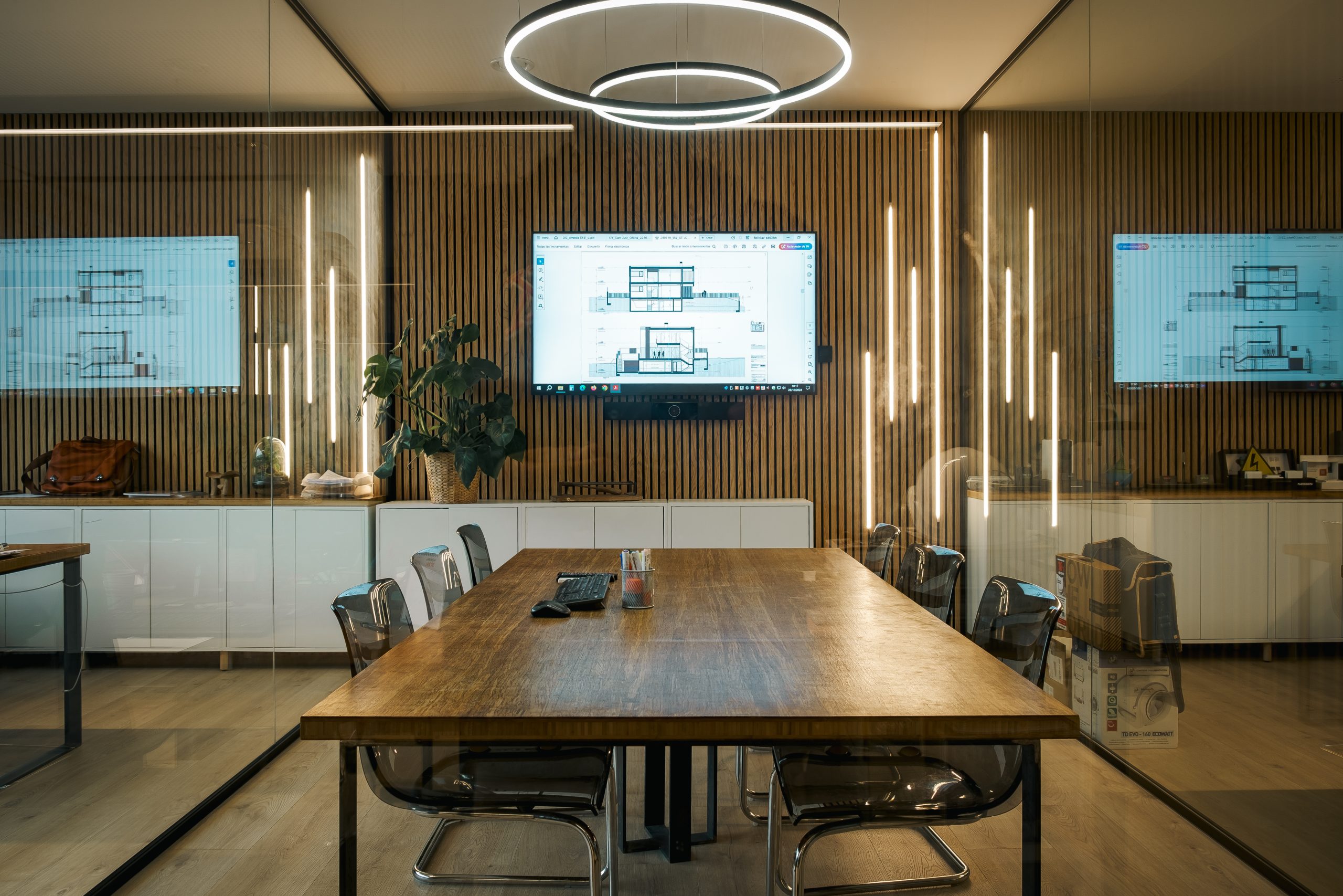 6994339391351_Interiorismo e imagen corporativa